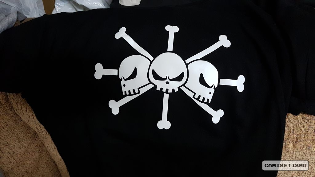 La Bandera de Barba Negra de One Piece